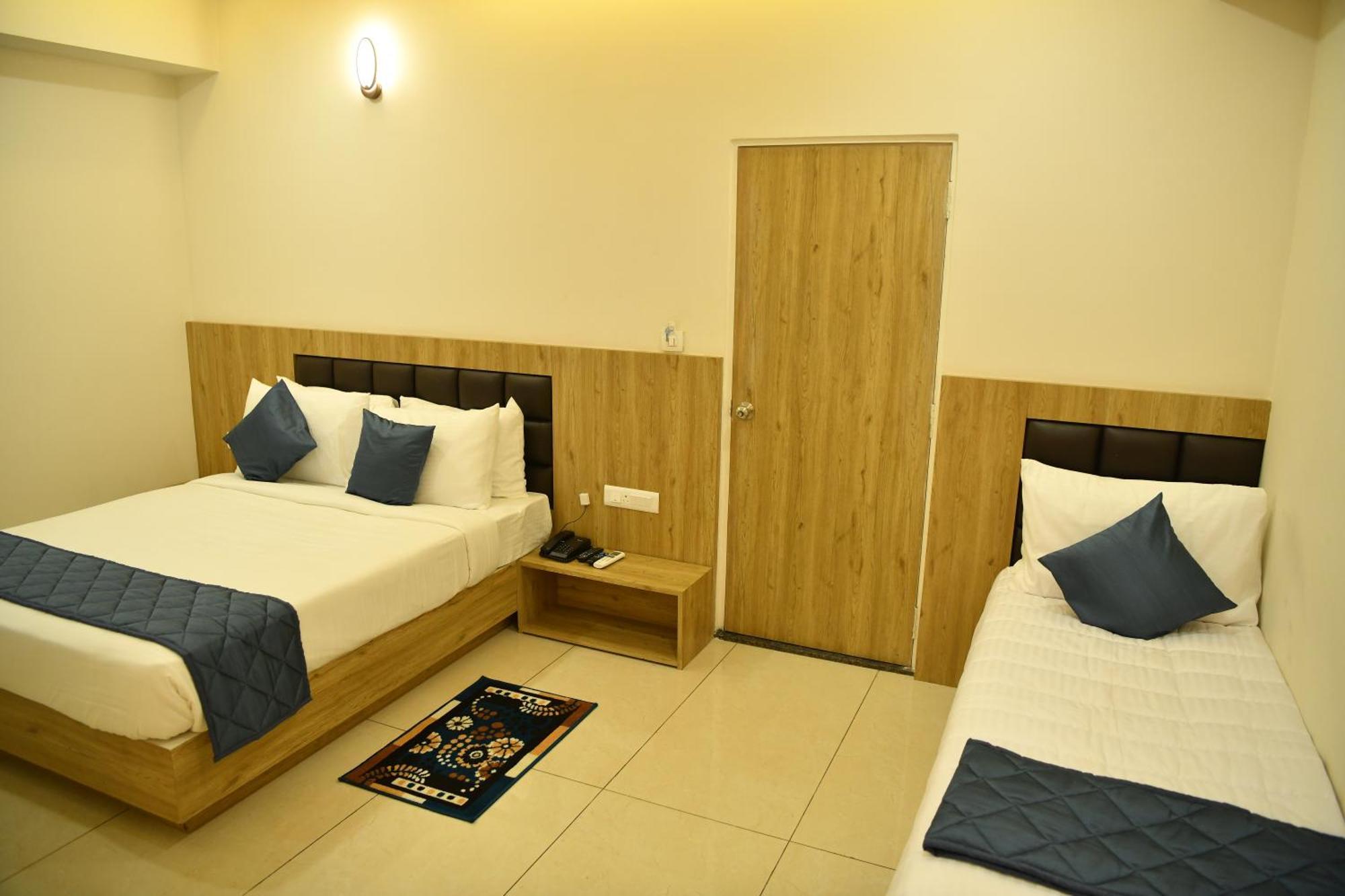 Signature Inn Chikmagalūr Esterno foto